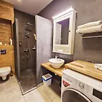 Meubles De L'arsenal Coeur De ! Apartment