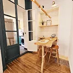 Apartment Meubles De L'arsenal Coeur De !