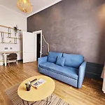Apartment Meubles De L'arsenal Coeur De !
