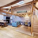 Apartment Meubles De L'arsenal Coeur De ! *