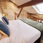 Meubles De L'arsenal Coeur De ! Apartment