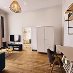 Apartment Meubles De L'arsenal Coeur De !