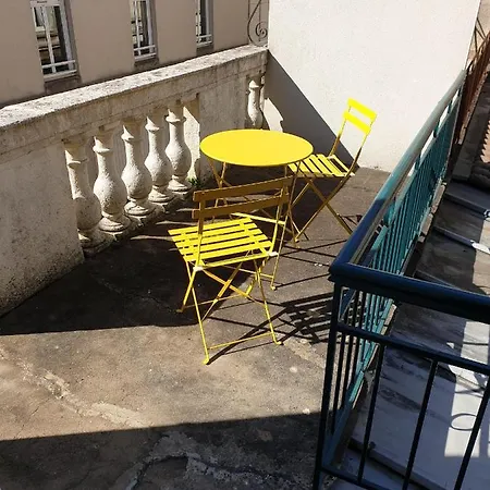 Meublés De L'arsenal Cœur De ! *