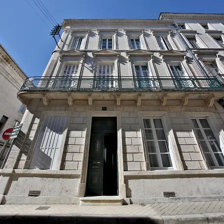 Meublés De L'arsenal Cœur De ! Appartement