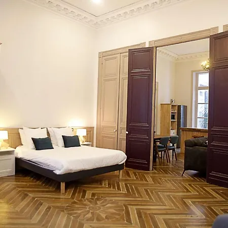 Meubles De L'arsenal Coeur De ! *