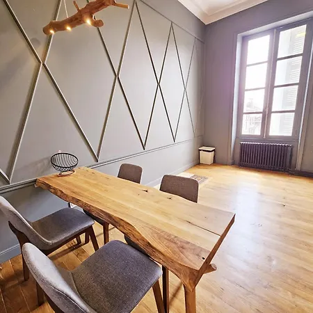 Meubles De L'arsenal Coeur De ! Apartment *