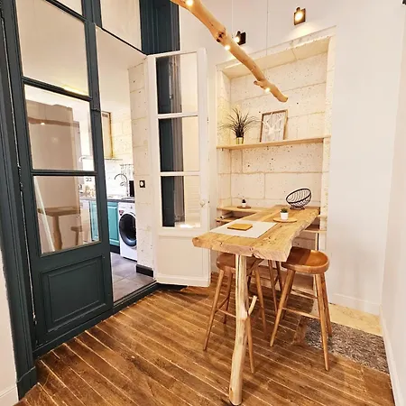 Apartament Meubles De L'arsenal Coeur De !