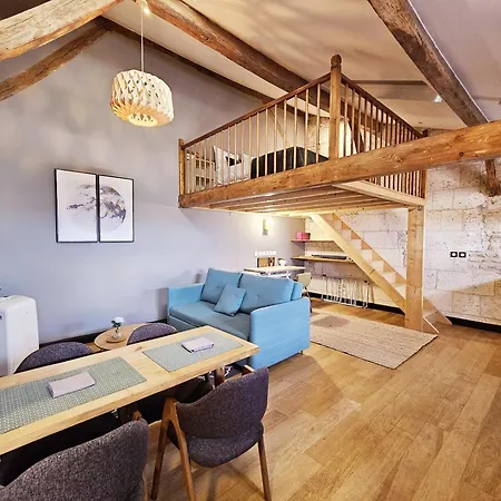 Meubles De L'arsenal Coeur De ! Apartment *