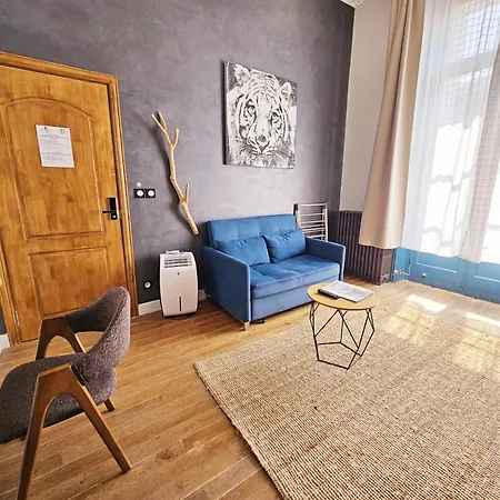 Apartament Meubles De L'arsenal Coeur De !
