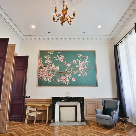 Apartment Meubles De L'arsenal Coeur De ! *