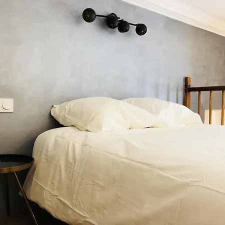 Apartment Meubles De L'arsenal Coeur De !
