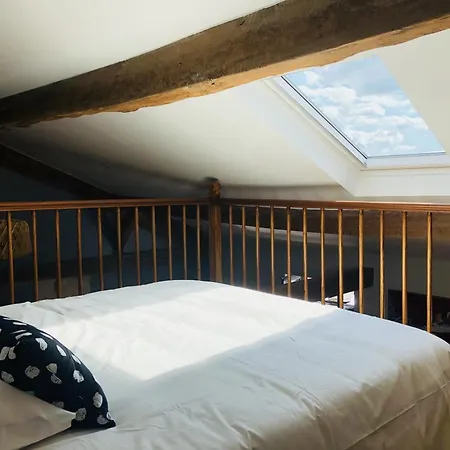 Apartment Meubles De L'arsenal Coeur De !