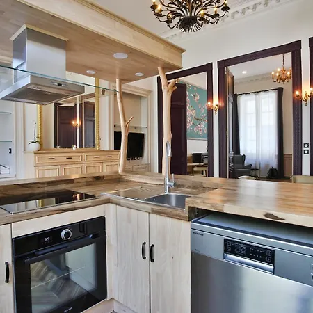 Apartment Meubles De L'arsenal Coeur De ! *