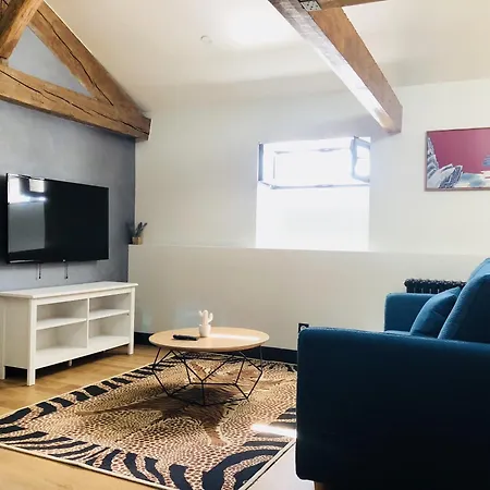 Apartament Meubles De L'arsenal Coeur De !