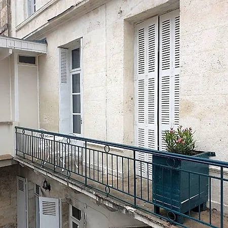Meubles De L'arsenal Coeur De *