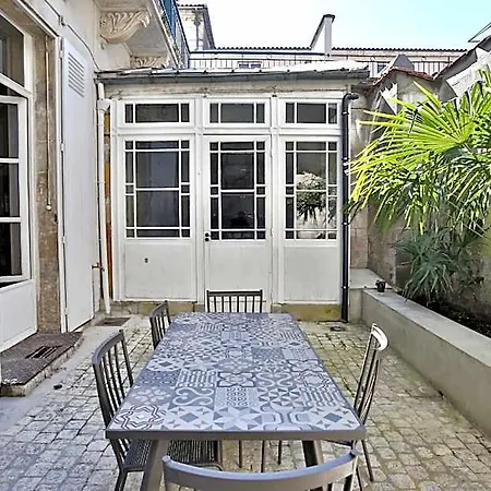 Apartment Meubles De L'arsenal Coeur De Angouleme
