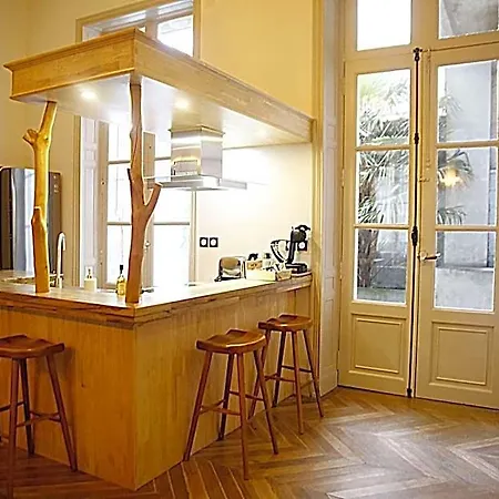 Meubles De L'arsenal Coeur De Apartment