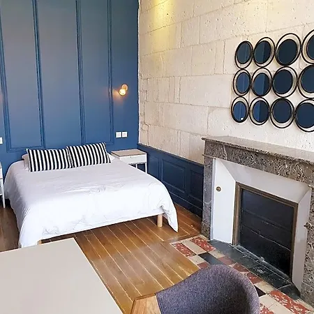 Apartment Meubles De L'arsenal Coeur De