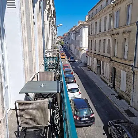 Apartment Meubles De L'arsenal Coeur De